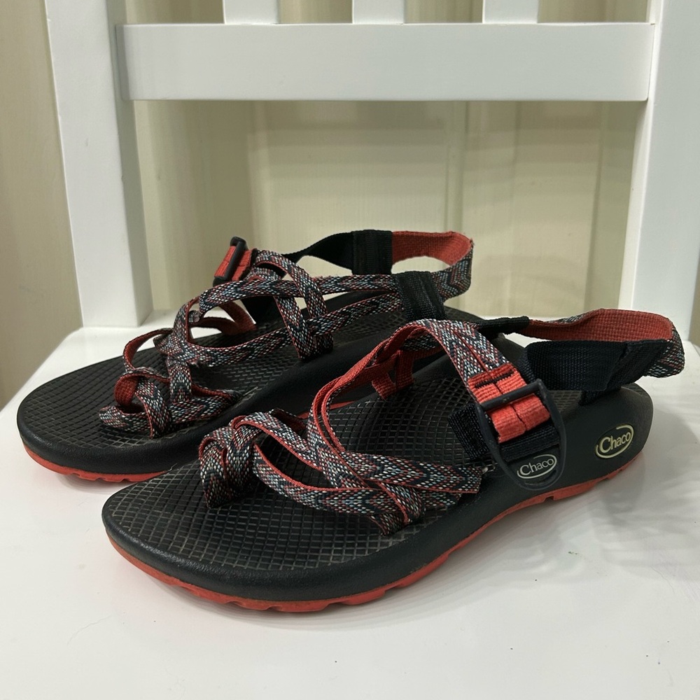 Chaco Women’s Size 7 Strappy Sport Sandals - Picture 3 of 9